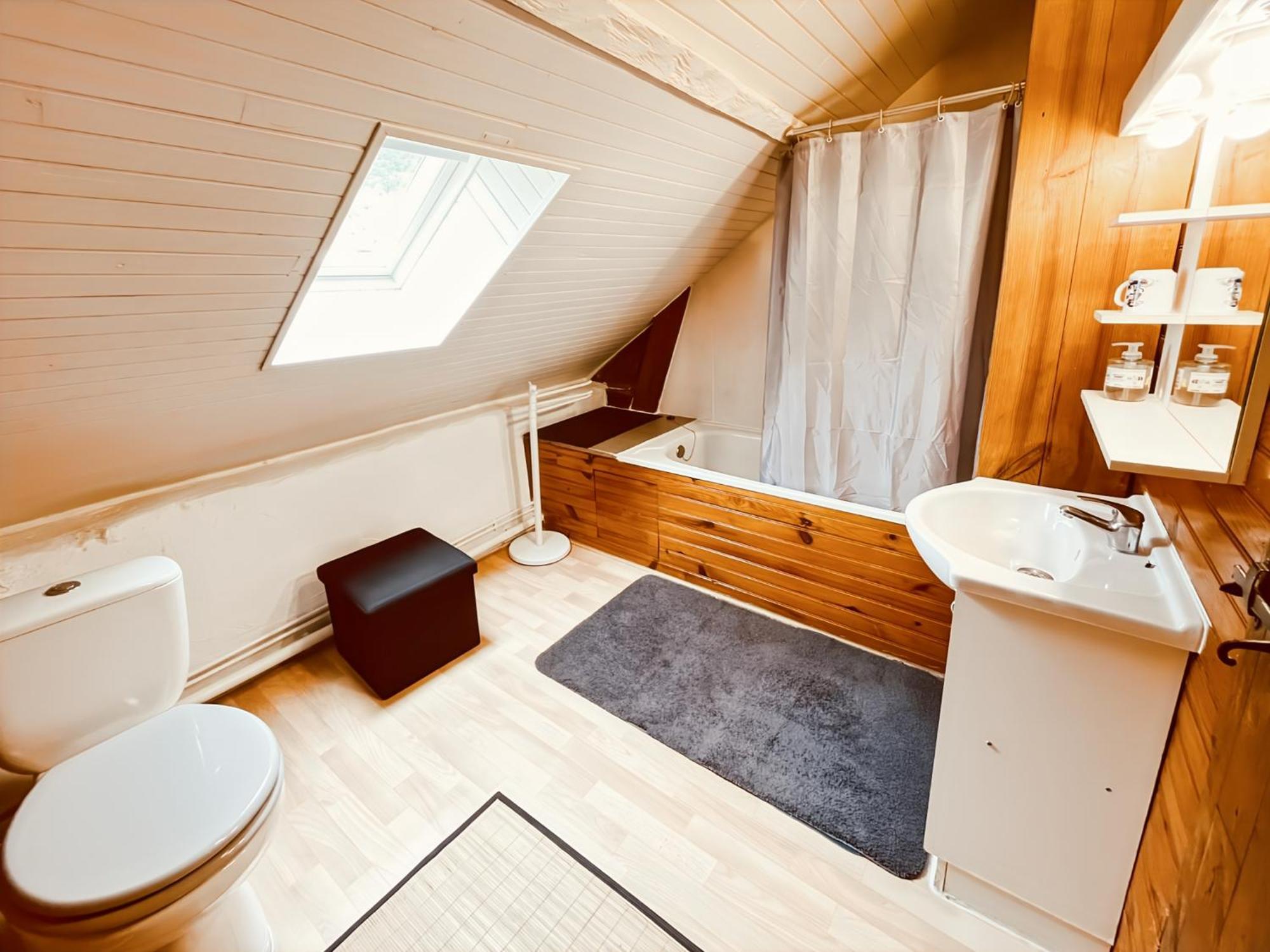 Maison Chaleureuse Au Coeur De La Nature Lascaux Dordogne 4 Pers Holiday home Montignac-Lascaux